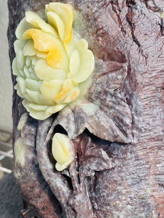 青田石　フラワー彫刻　2490g 博物館から流出　最高品質な青田石アート