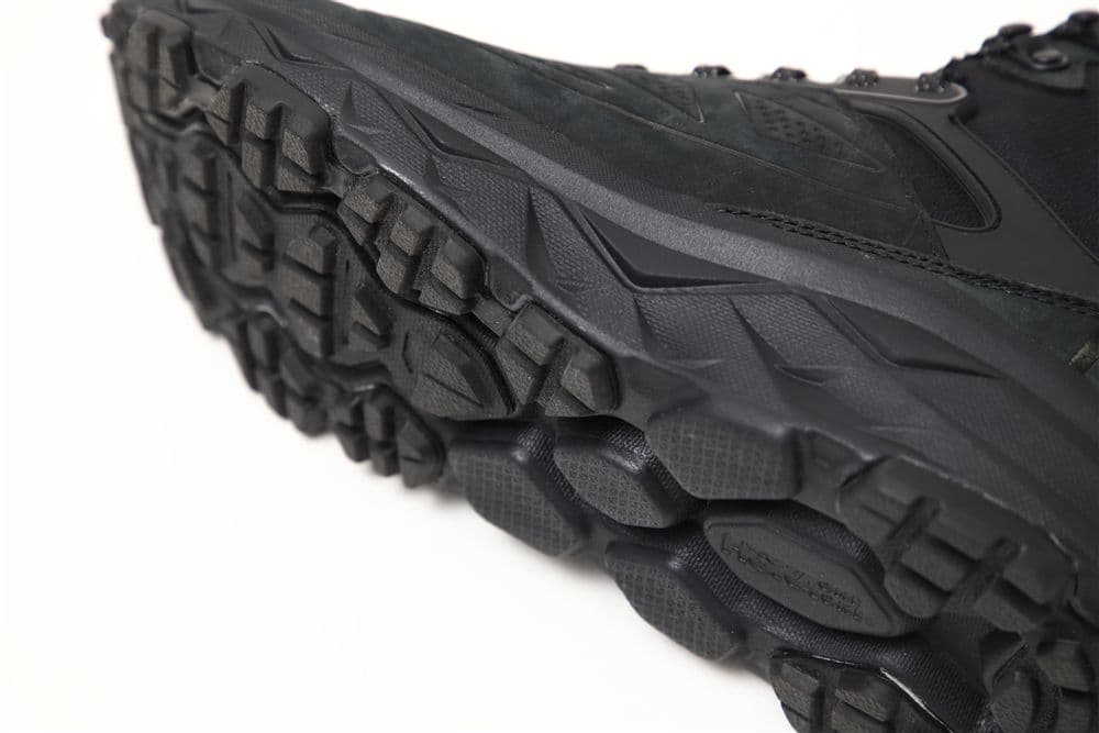 hoka チャレンジャー ミッド ゴアテックス　ブラック　25.5　美品　ホカ