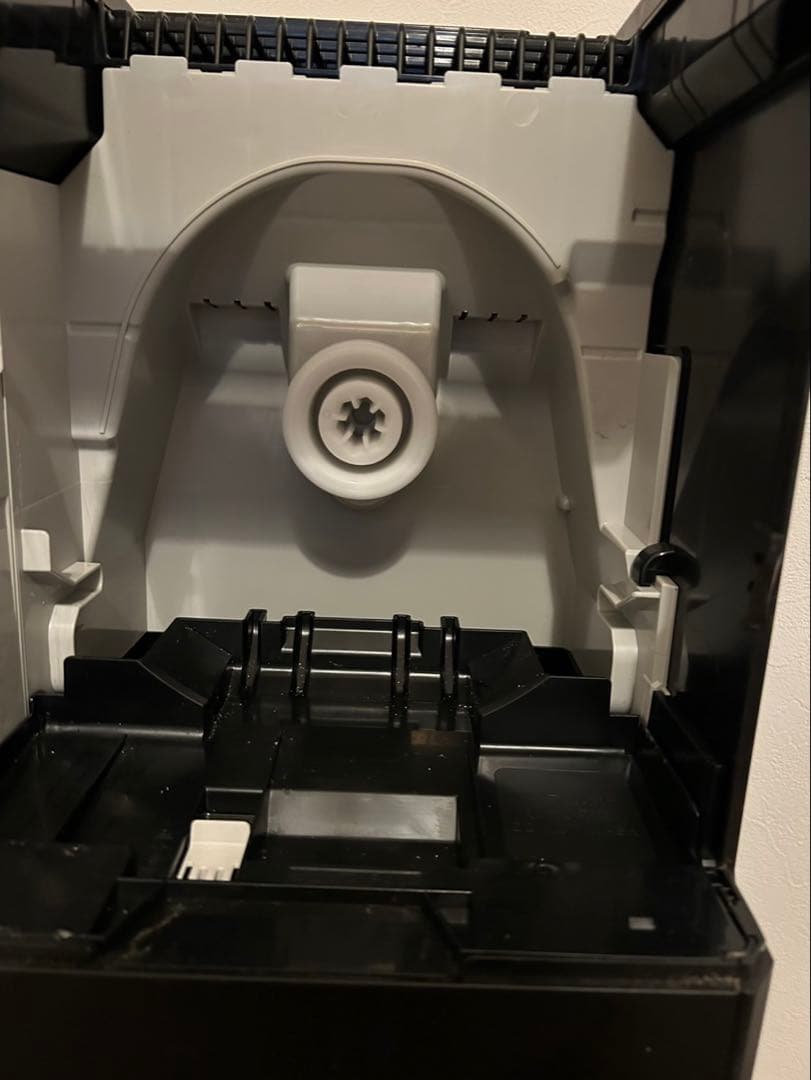ダイキン　タワー型空気清浄機 直接引き取り限定