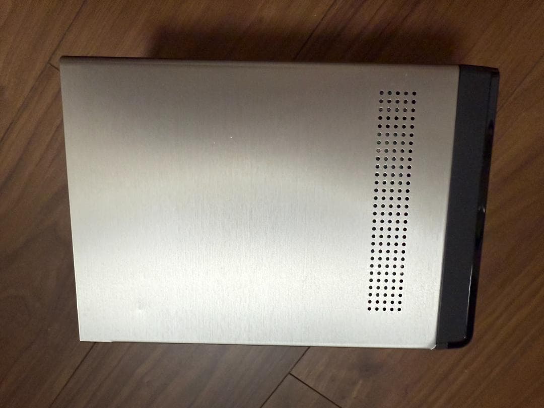 QNAP TS‑221 NAS（ネットワークHDD）