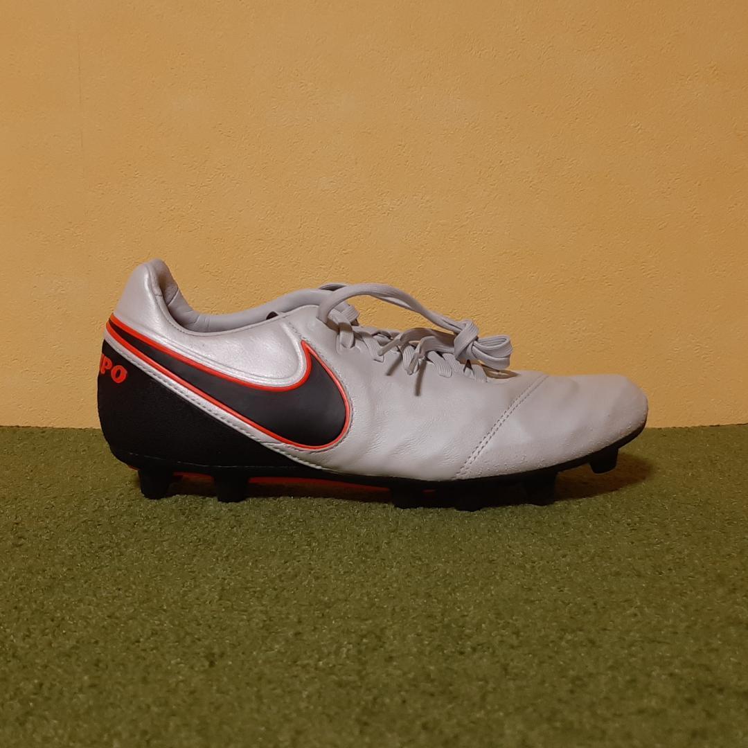 新品 ナイキ サッカースパイク ティエンポ レガシー 2足セット 26.0cm