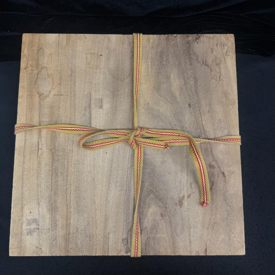 古伊万里　染付唐草馬図皿　大明成化年製在銘　飾り皿