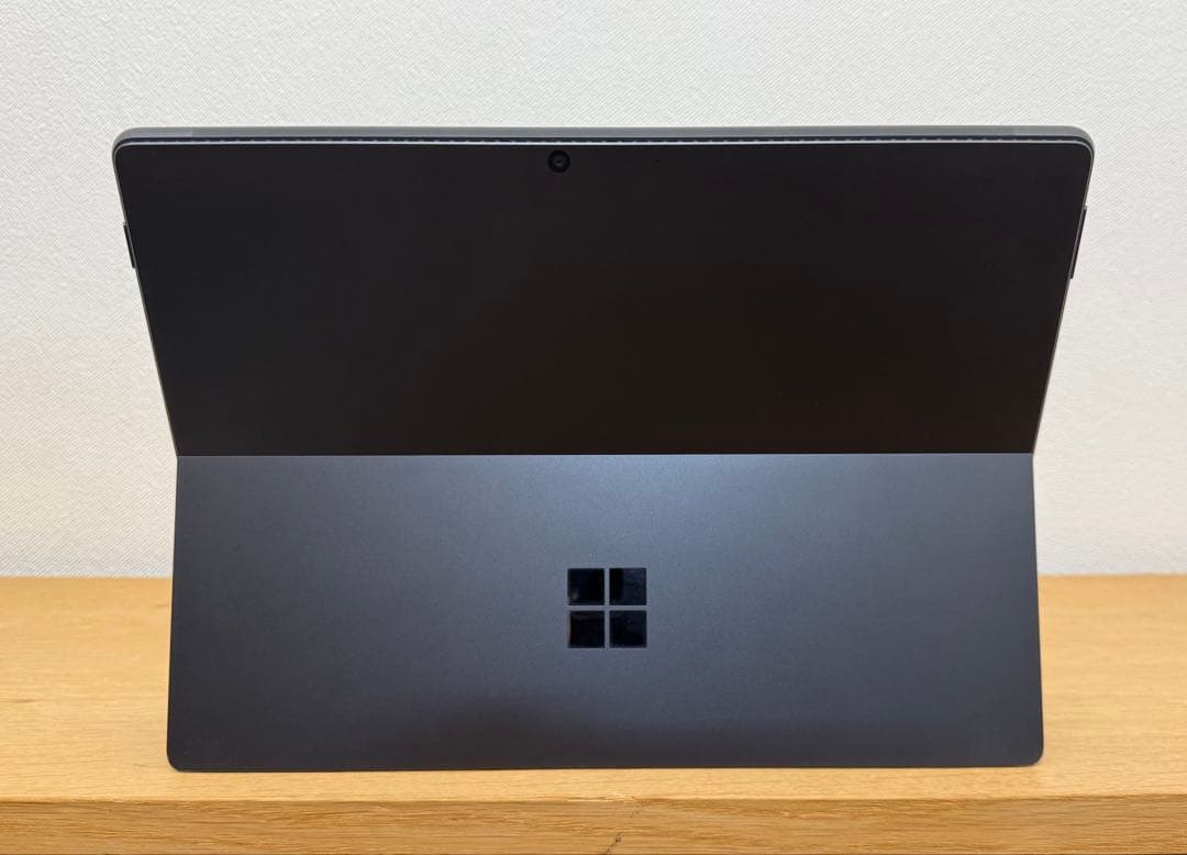 美品：Surface Pro8 Core i5-1145G7/8GB/256GB