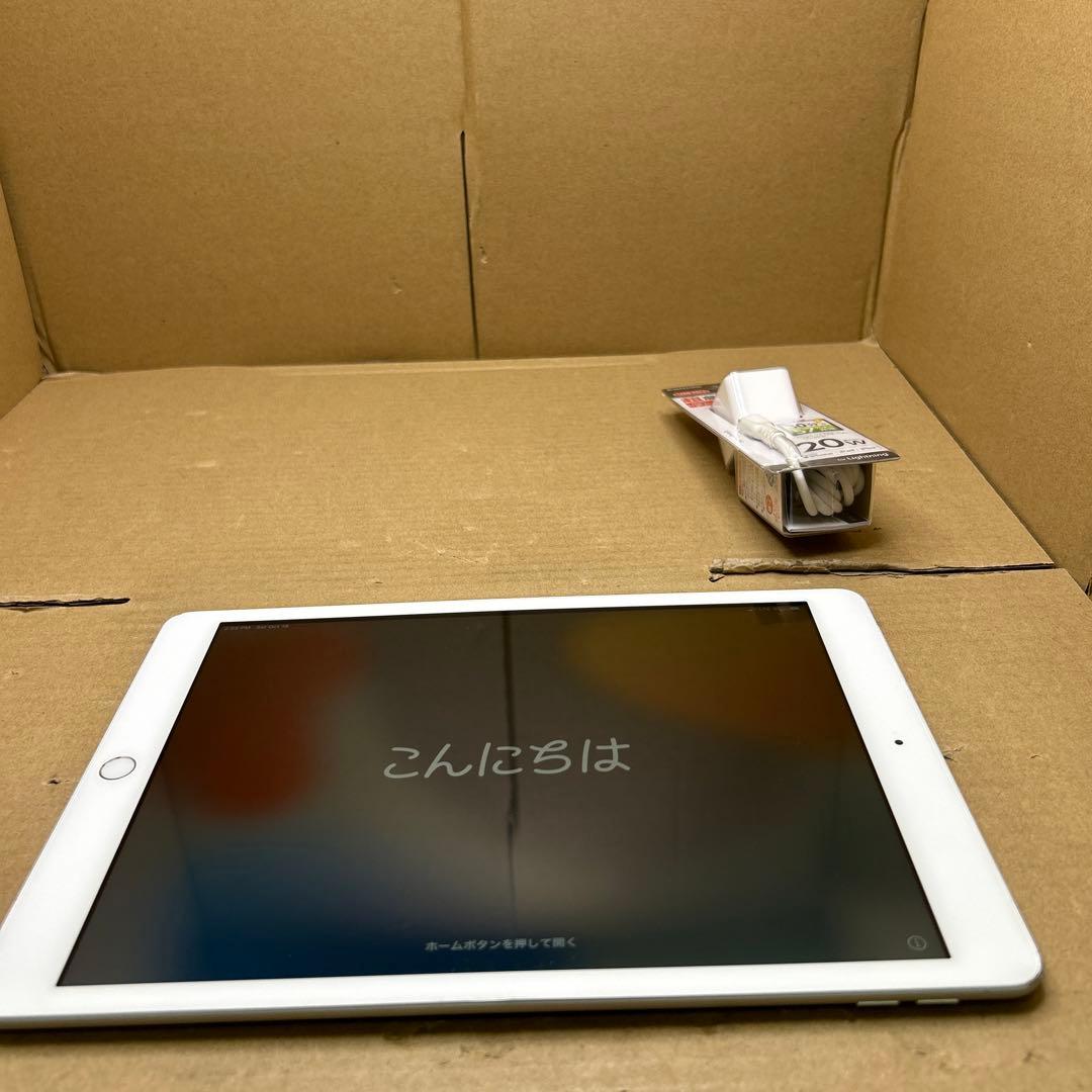 Apple iPad (第７世代) Wi-Fi + Cellular 32GB