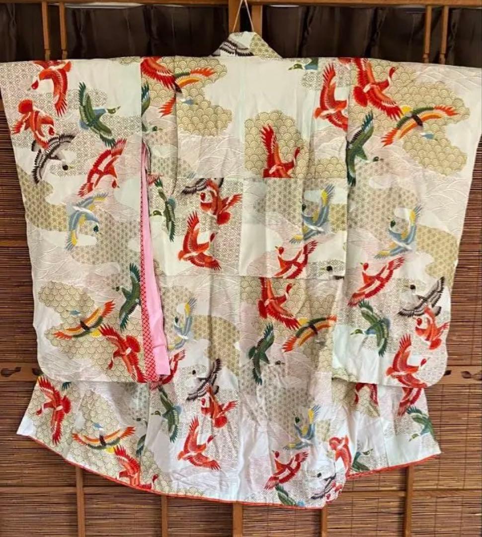 7歳祝い着 七五三用 伝統的な和装 赤と緑の鳥模様K100