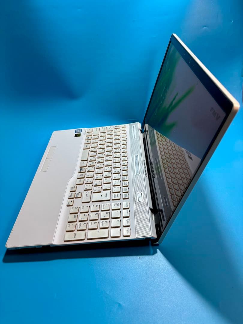 富士通 LIFEBOOK AH53/B3 i7 8550U 32GB 2TB