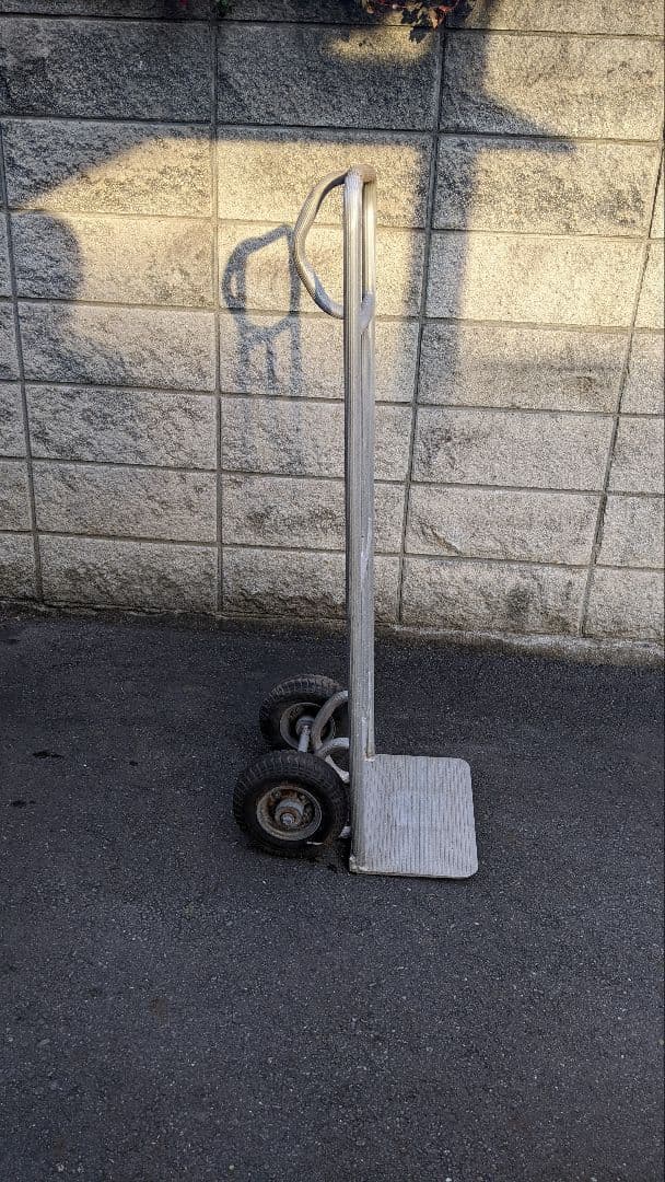 アルミ製　２輪車　ラクラクキャリー　※直接引取り可能な方 8,000円