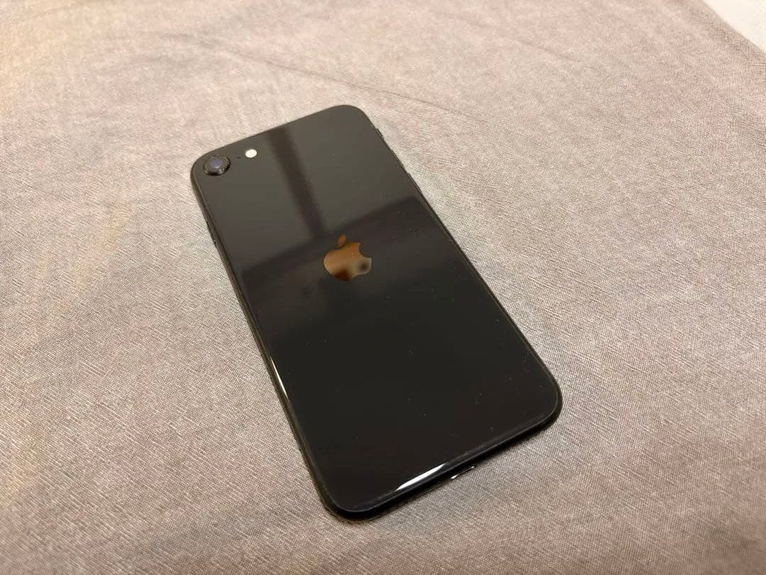 iPhone SE 第2世代 64GB ブラック 黒　SIMフリー