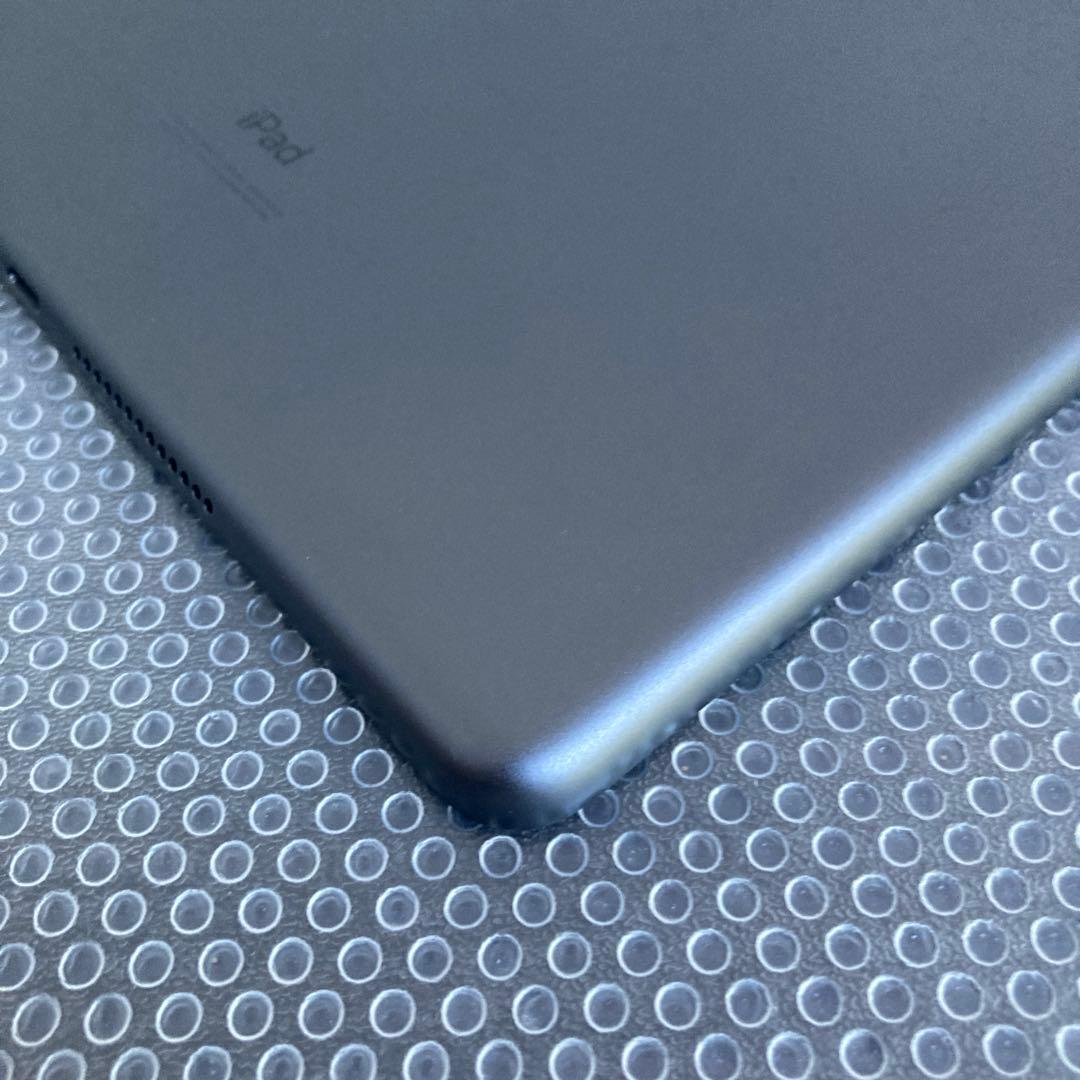 3745【早い者勝ち】美品☆電池最良好☆iPad8第8世代32GB SIMフリー