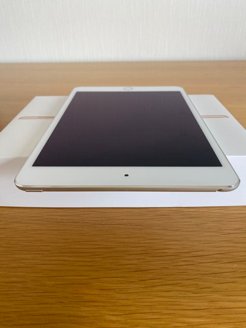 美品 iPad mini 第4世代 90%バッテリー容量　iPad本体
