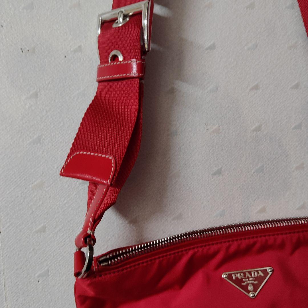 セール！美品！PRADA レッド ナイロン ショルダーバッグ