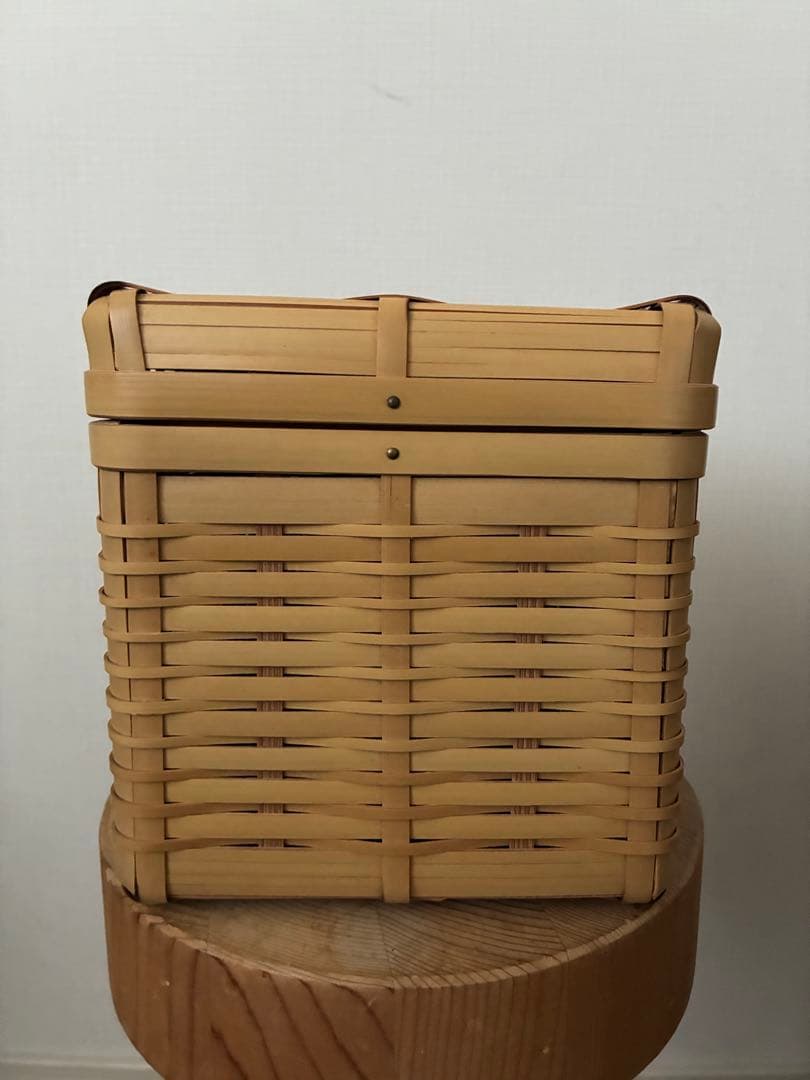 おじろ角物店　パン籠