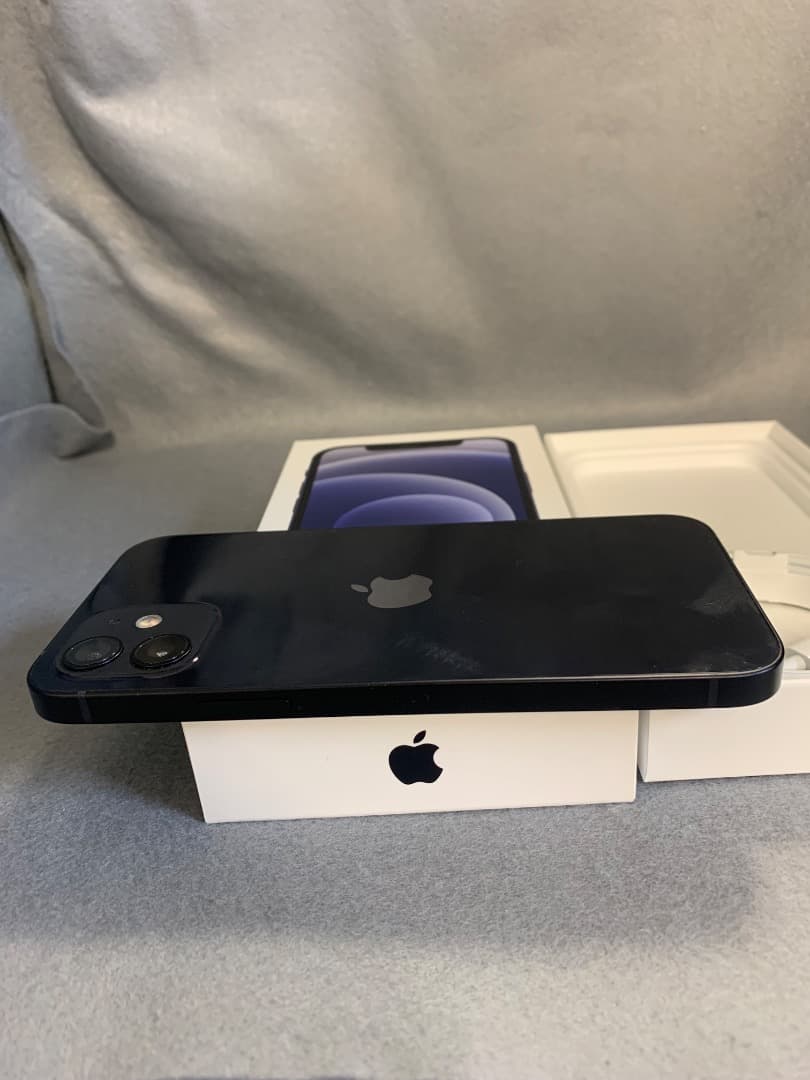 超美品　国内版　SIMフリー　iPhone12 128GB　ブルー色
