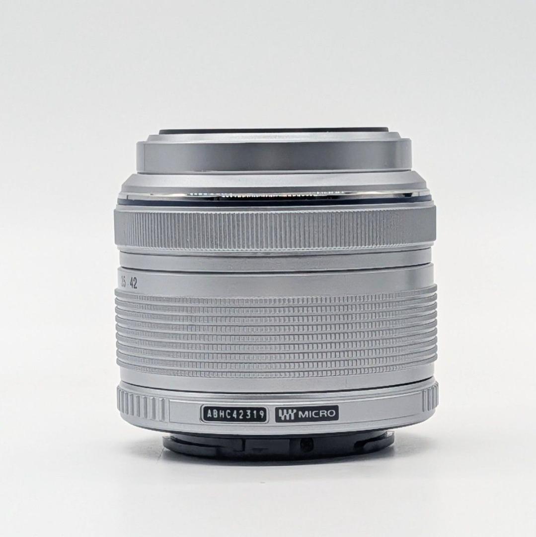 【美品】OLYMPUS OM-D E-M10 レンズキット Wi-Fi搭載