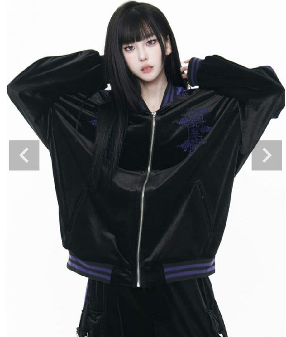 『REFLEM レフレム』ベロア刺繍スカジャン/黒x紫