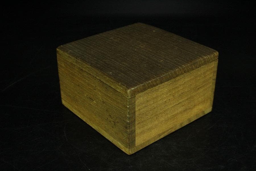 堆朱 刻果実虫 香合 漆 本堆朱保証 時代物(K-YC458)