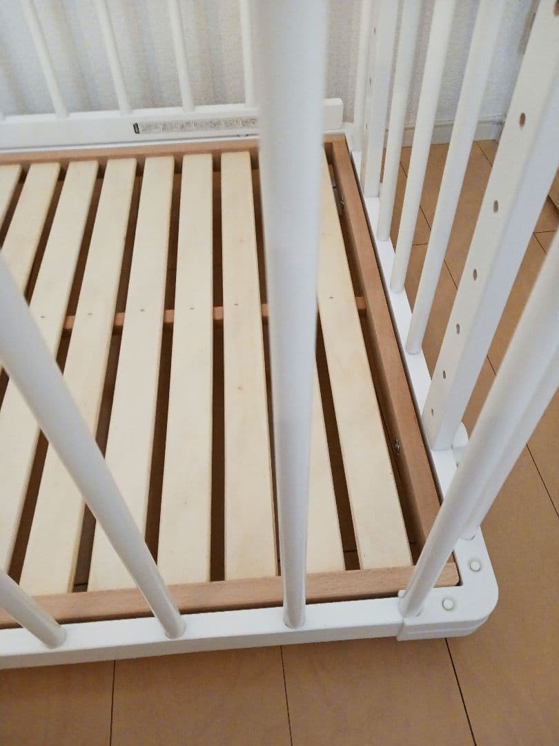 ぽこぽこ 《綺麗❣送料無料❣》ファルスカ　 ベビーベッド