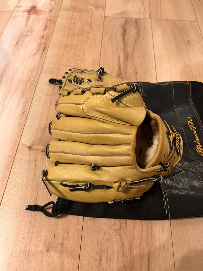 MizunoPro 軟式グローブ 黄色 収納袋付き　ミズノプロ　投手用