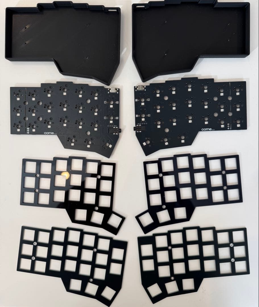 【新品】corne v4 cherry ベアボーン　ミドルアクリル付き