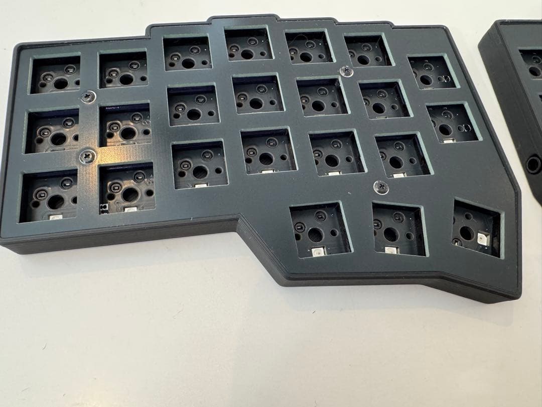 【新品】corne v4 cherry ベアボーン　ミドルアクリル付き