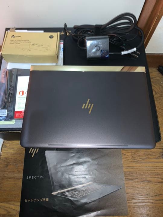 HP Spectre 13-v108TU(最薄デザインモデル)1.1kg