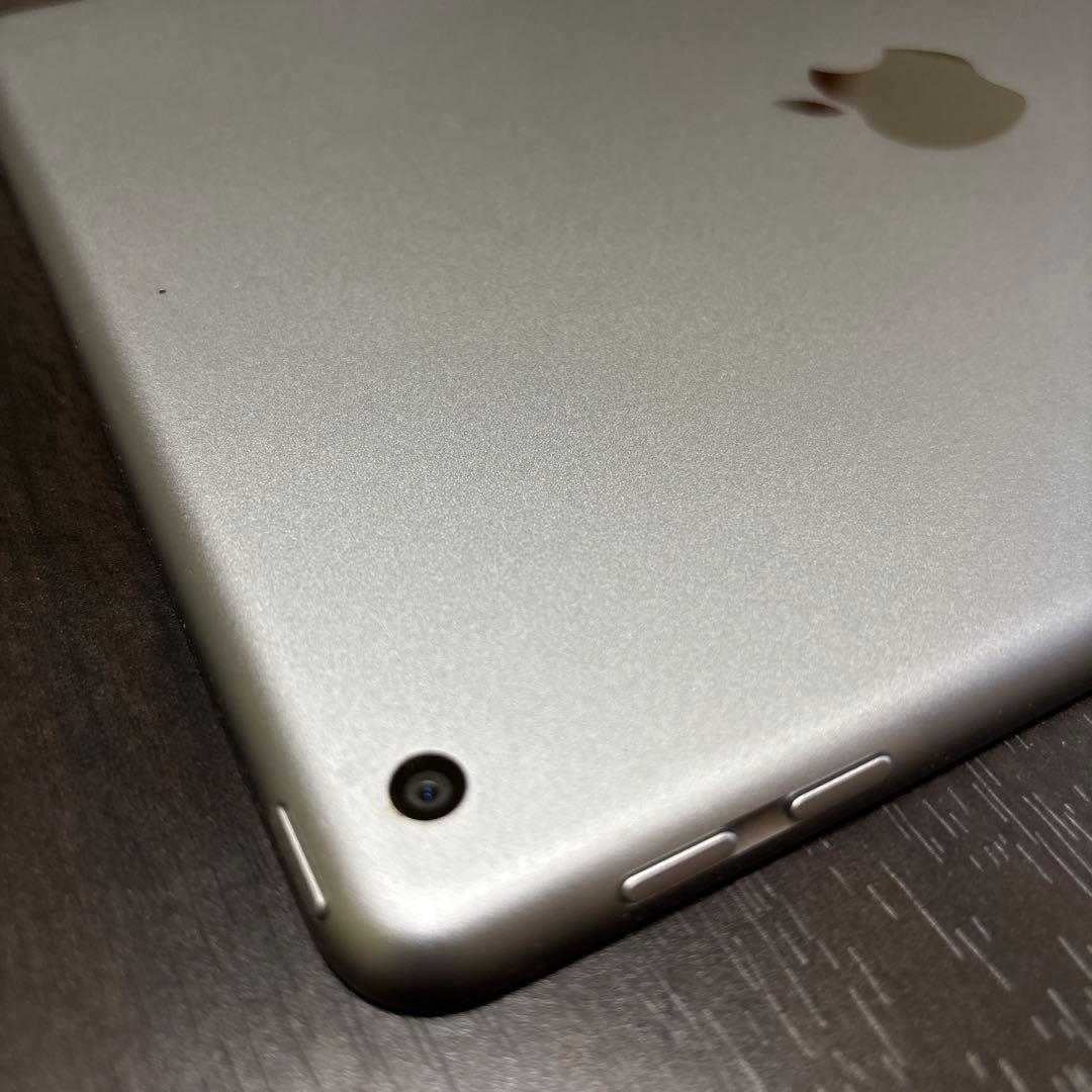 Apple iPad 第5世代 WiFi 32GB スペースグレイ