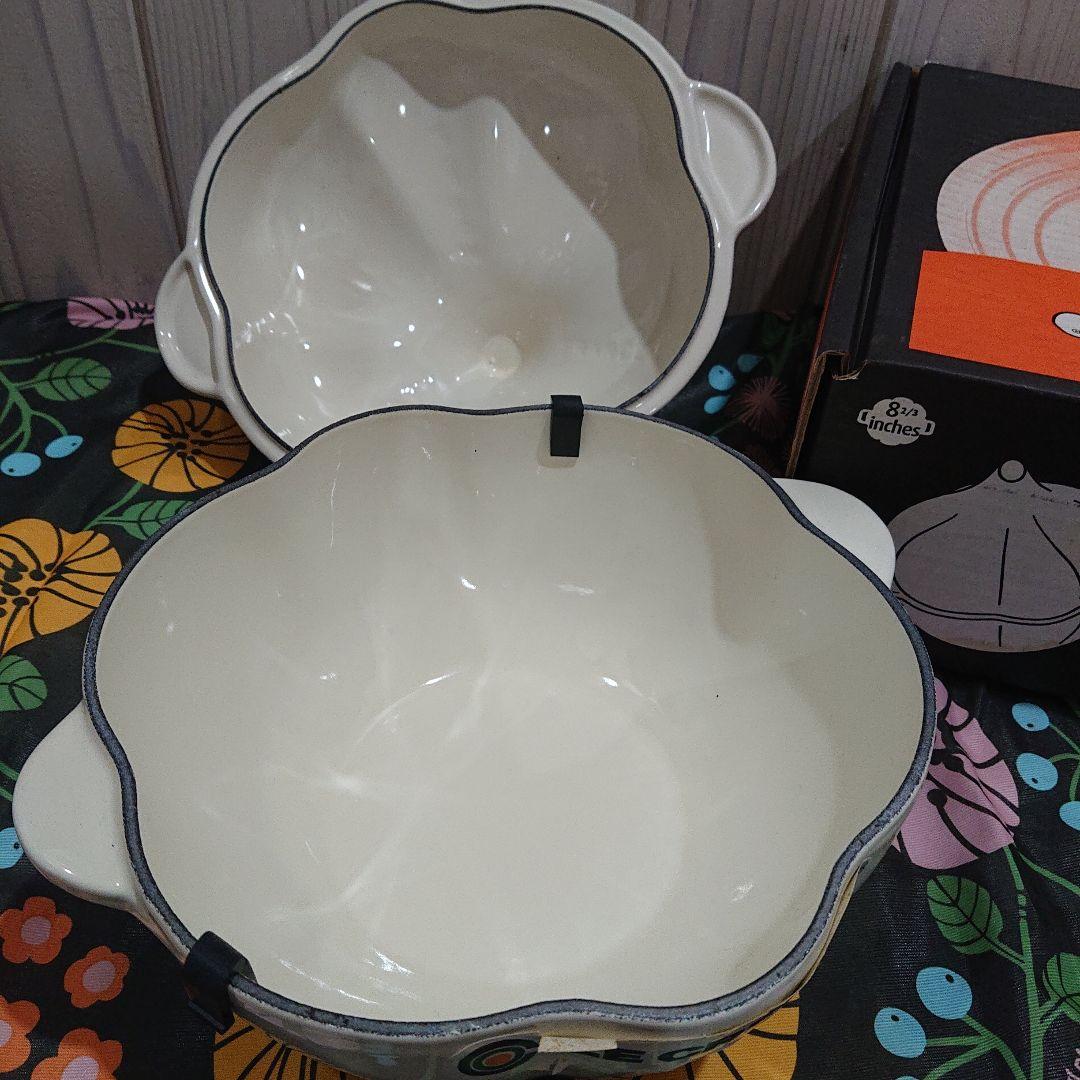 レア　新品　LE CREUSET　ガーリック ココット デューン　22cm