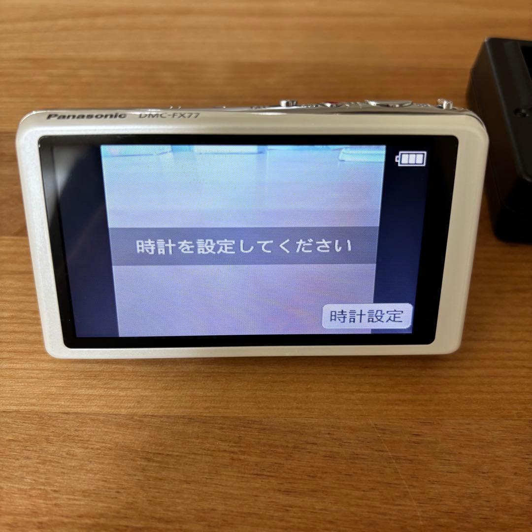 動作確認済　パナソニック デジタルカメラ LUMIX DMC-FX77 ホワイト
