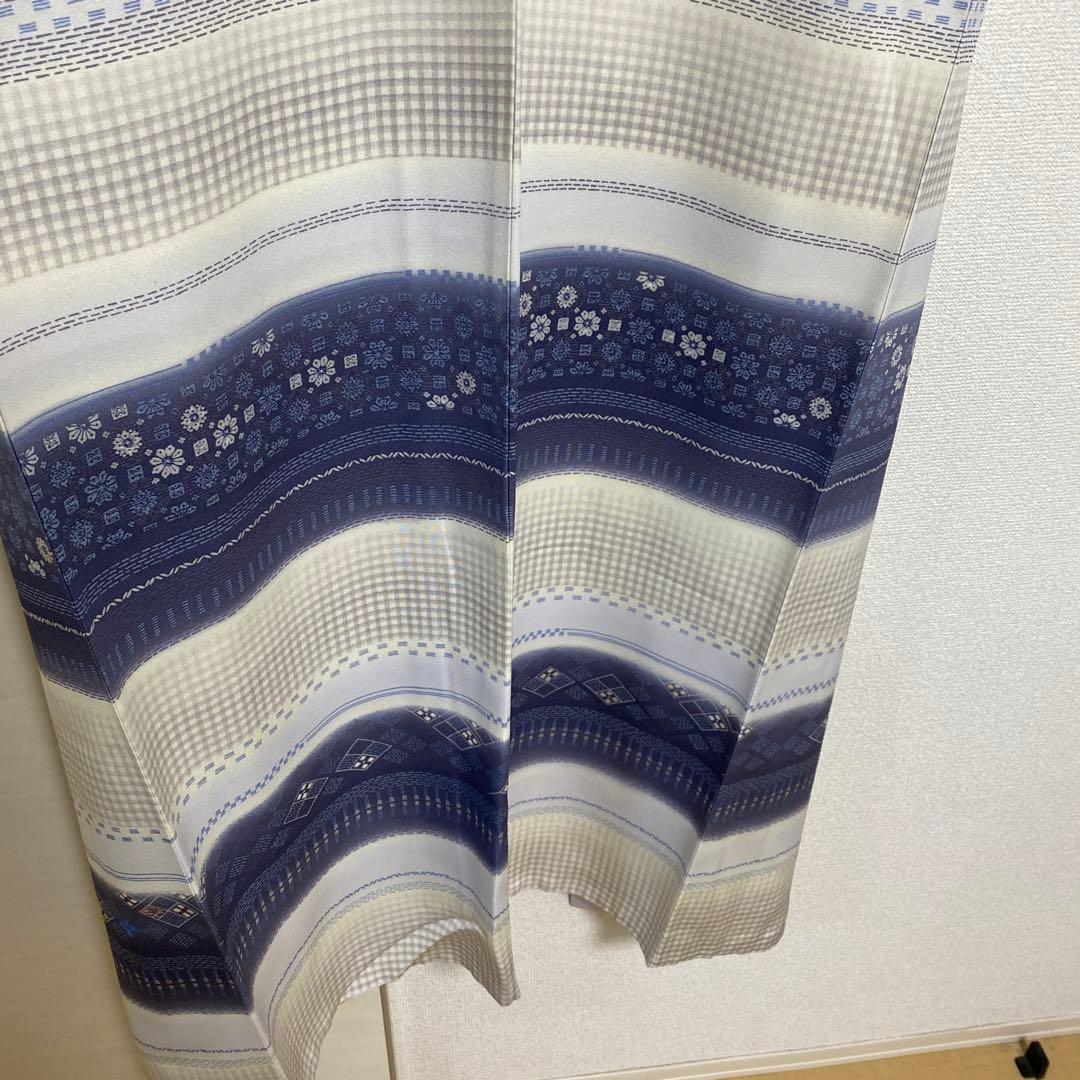 正絹　美品　袷　カジュアル　フォーマルどちらもOK 訪問着　染め柄　水色　紺