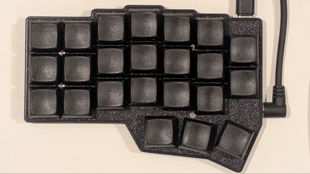 corne v4.1 chocolate 完成品、キースイッチ無し、ケーブル付