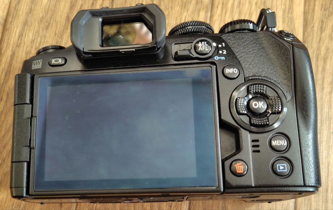 OM-D E-M1 Mark II 100-300mmレンズセット