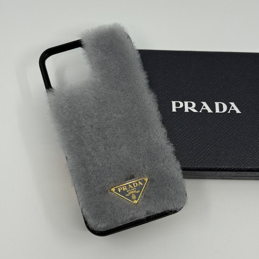 PRADA プラダ iPhoneケース 13Pro Max ロゴ ファー