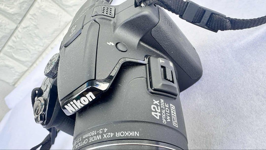 Nikon コンパクトデジタルカメラ ブラック