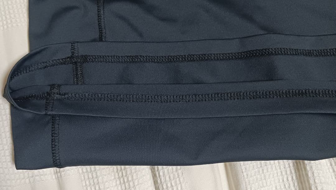 Lサイズ　ブリーフィング　インナー長袖VネックTシャツ 黒　美品　ゴルフ