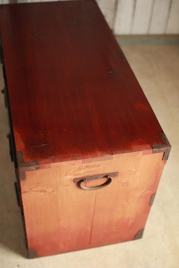 綺麗な打ち出し金具庄内箪笥　2段　タンス　収納　古家具　古民家　時代家具