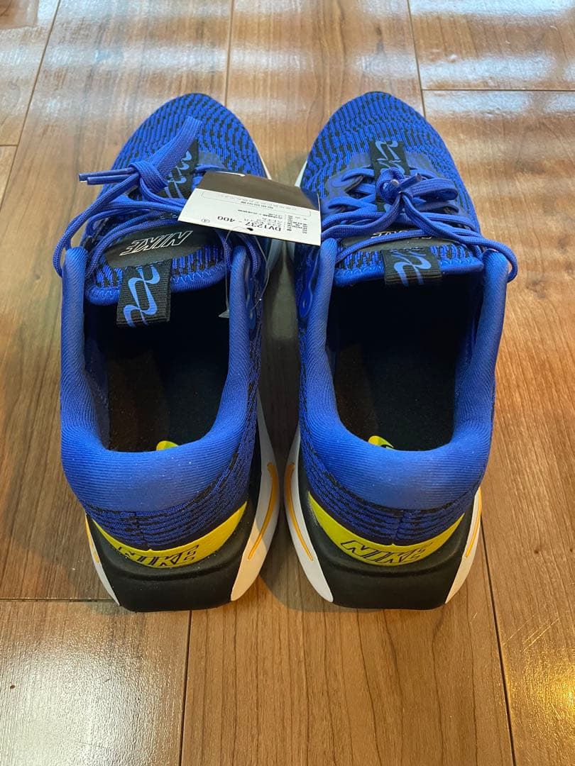 新品未使用　ナイキ　モティバ　27.0cm