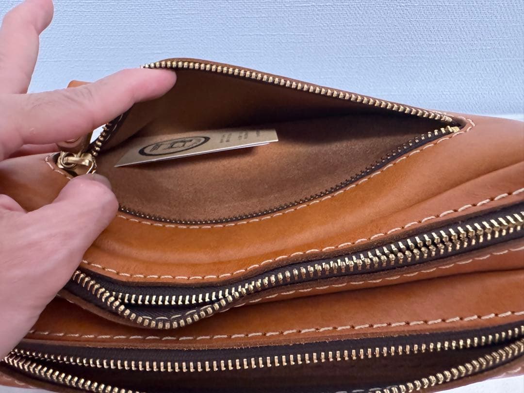 美品 HERZ レザーショルダーバッグ キャメル