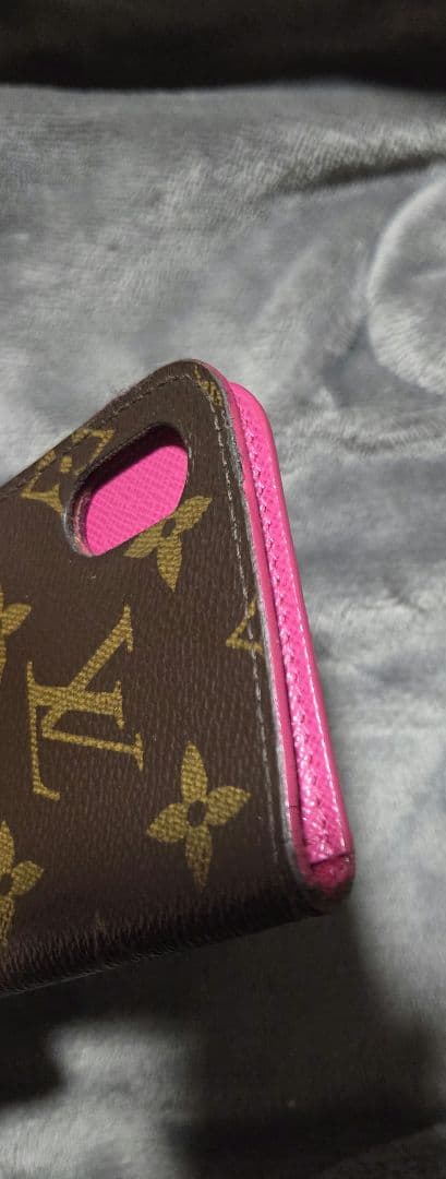 ルイヴィトン。iPhoneX.XS対応。手帳型携帯カバー。