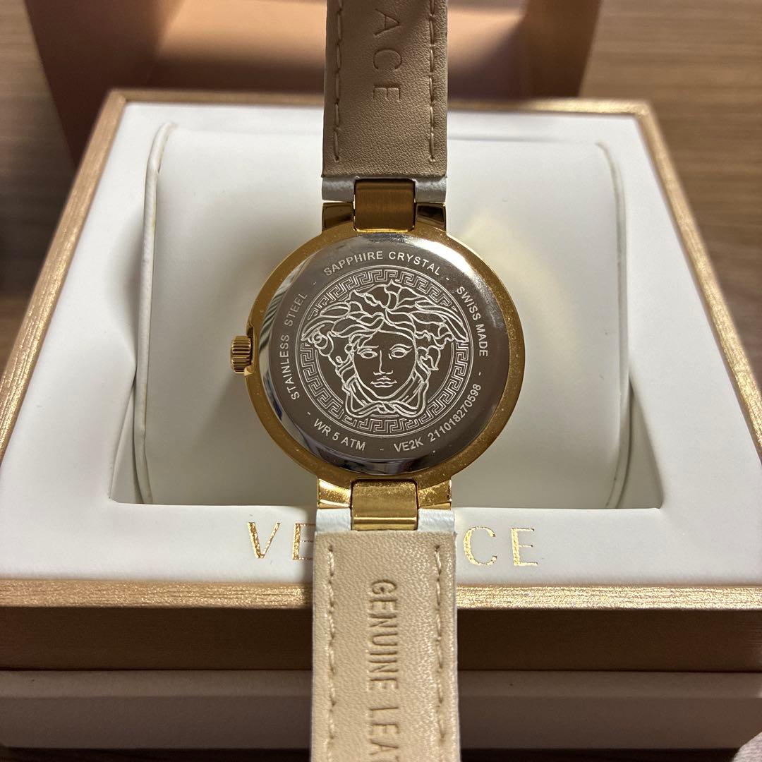 VERSACE レディース　腕時計未使用品