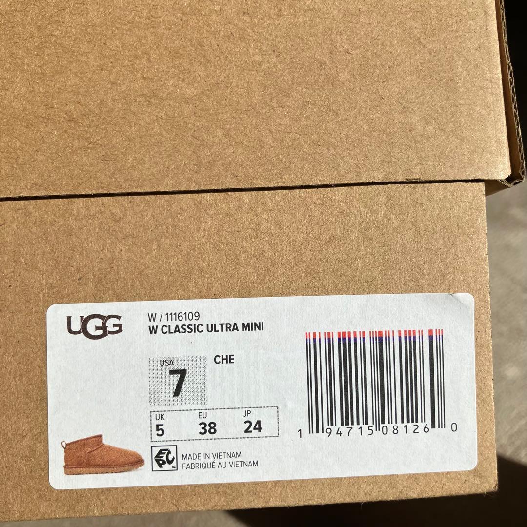 【新品未使用】UGG 定番 クラシックウルトラ ミニ ブーツ もこもこ ムートン