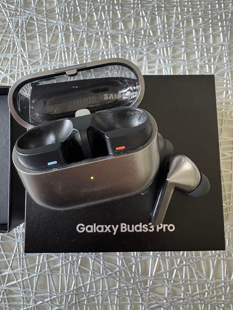 Samsung Galaxy Buds3 Pro 右耳＋ケース