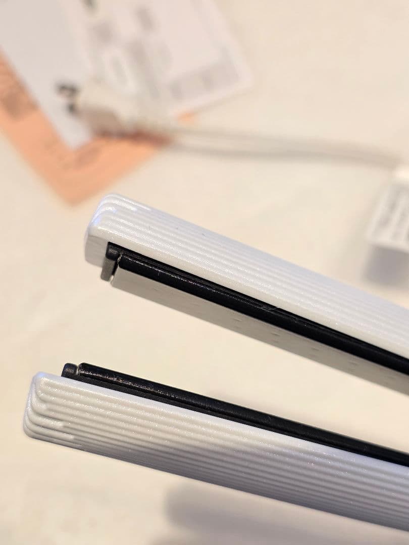 ReFa 　RE-AC02 ストレートヘアアイロン 2022