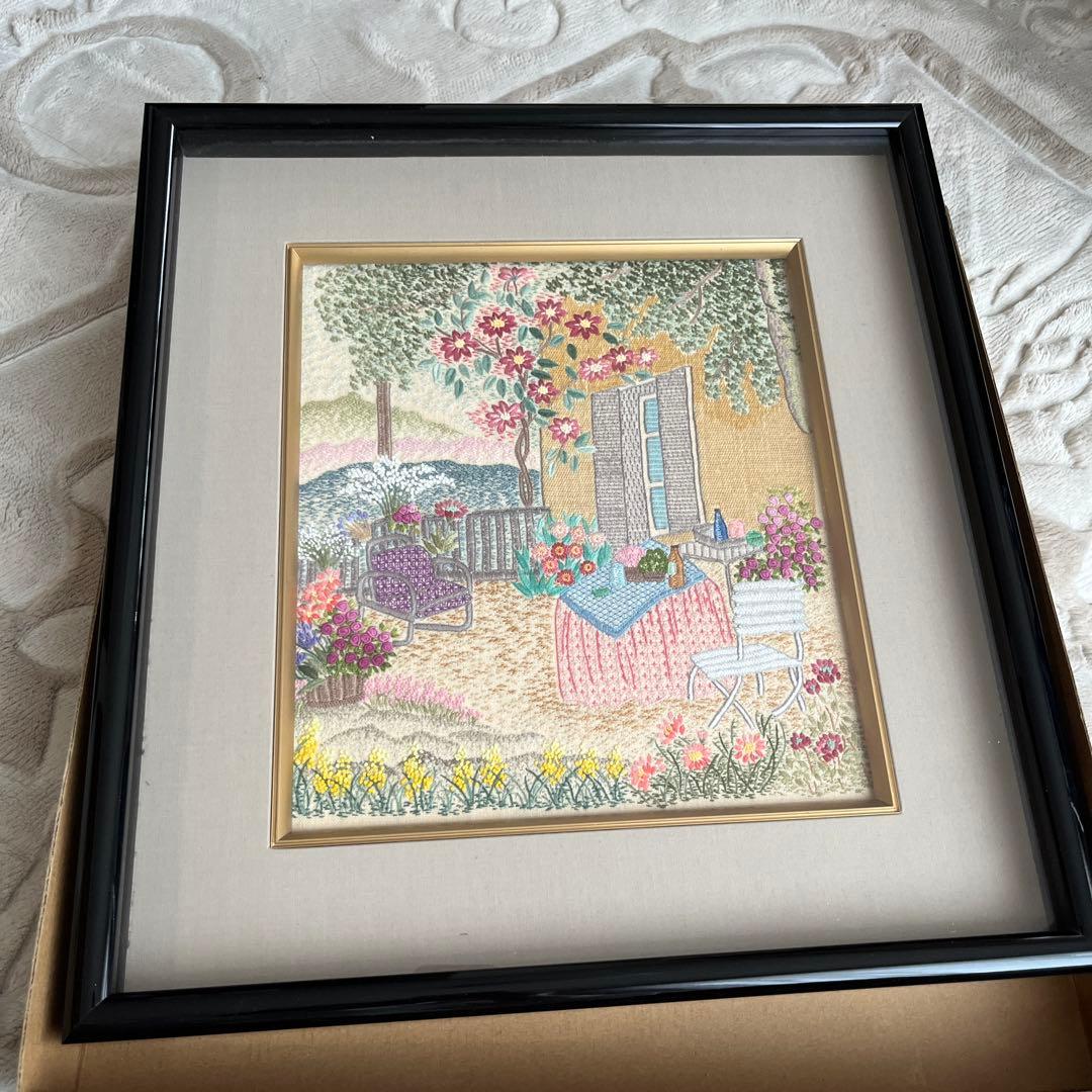 戸塚刺繍作品額　 庭の風景
