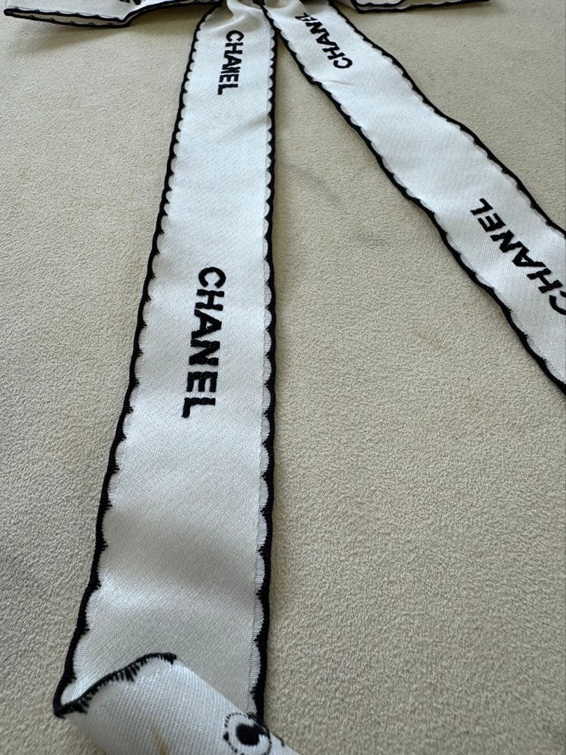 G267 シャネル ブローチ リボン ホワイト