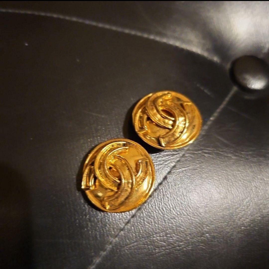 iPhone純正交換用イヤーピース &CHANELイヤリング2点