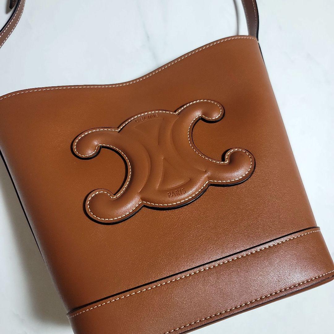 【美品】CELINE スモール バケット キュイル トリオンフ ショルダーバッグ
