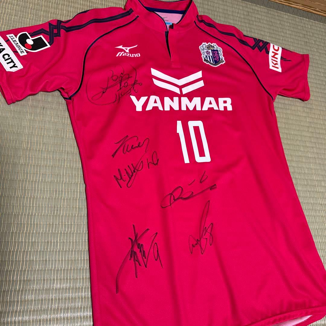 フォルラン　サイン入りユニフォーム