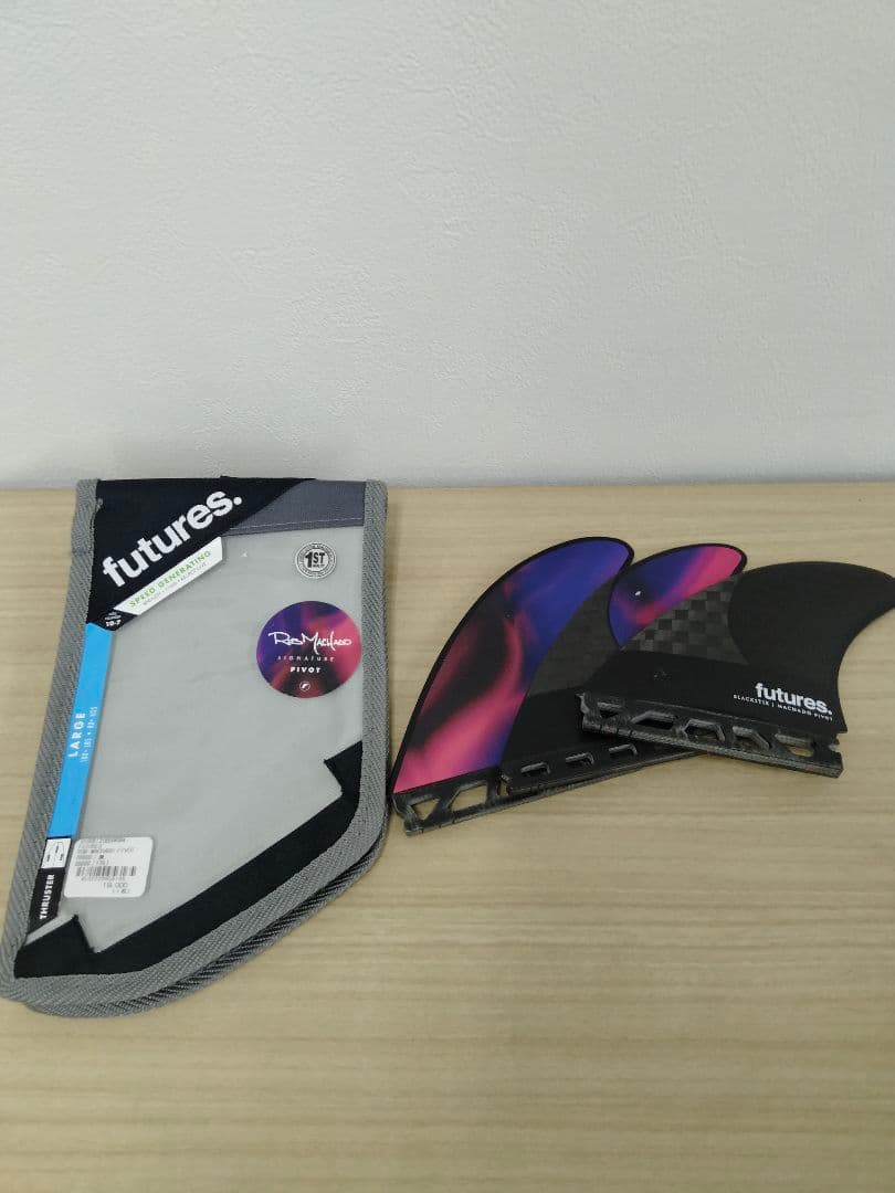 ★Futures Rob Machado Pivot フィンLサイズ中古★