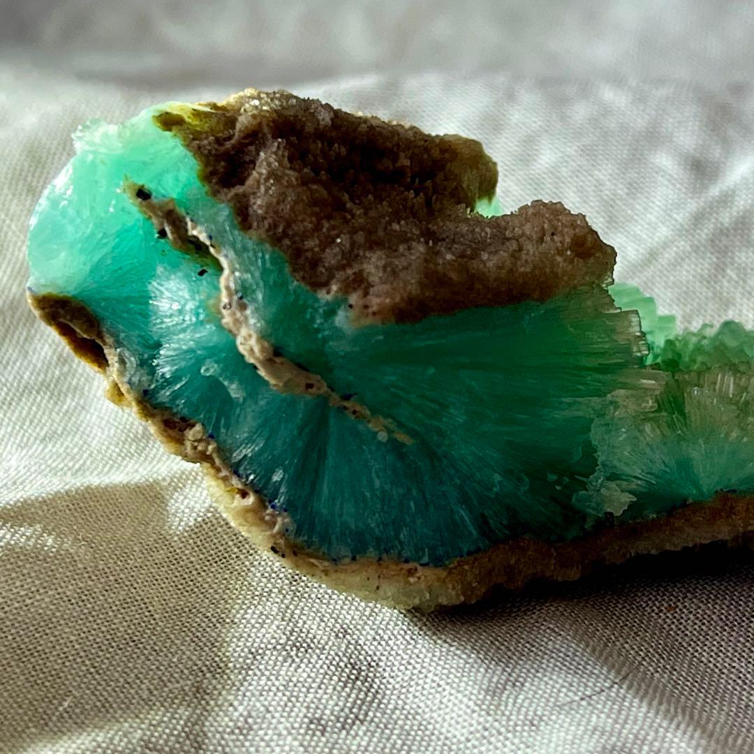 グリーンブルー アラゴナイト 172ct 宝石 原石 パキスタン 鉱物 天然石