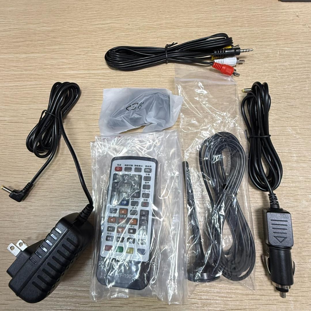 ★19インチ　ポータブルTV　OTVF-1901　2021年製